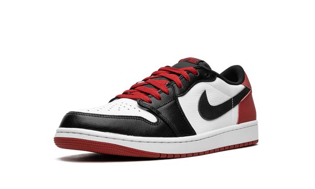 Jordan 1 Retro Low Black Toe
