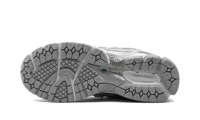 New Balance 1906R "SILVER METALLIC"
