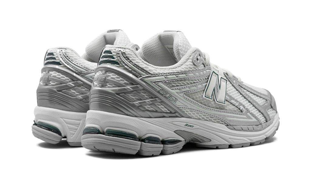 New Balance 1906R "SILVER METALLIC"
