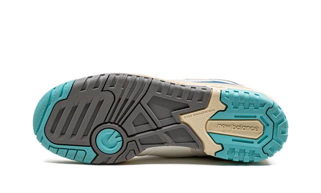 New Balance 550 Meersalzgelb