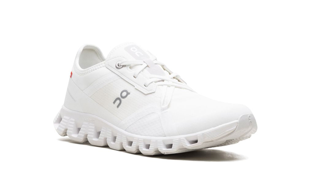 On Running Cloud X 3AD Ongeverfd Wit