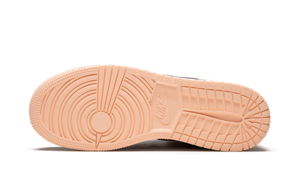 Jordan 1 Retro High Zwart Crimson Tint