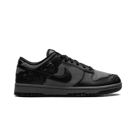 Dunk Low WMNS "Zwarte Rozen"