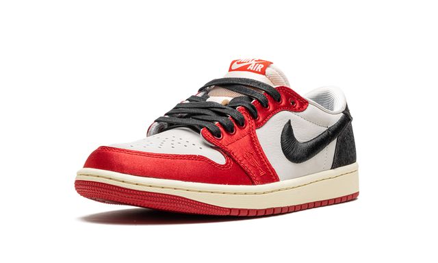 Jordan 1 Retro Low Trophy Room