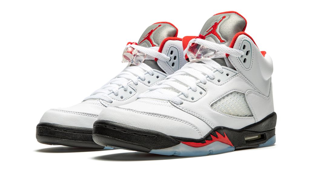 Jordan 5 Retro Fire Red Zilveren Tong