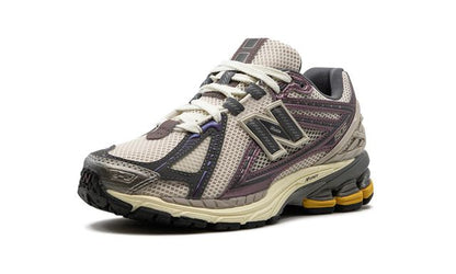 New Balance 1906R "LICORICE"