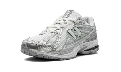 New Balance 1906R "SILVER METALLIC"
