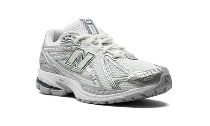 New Balance 1906R "SILVER METALLIC"