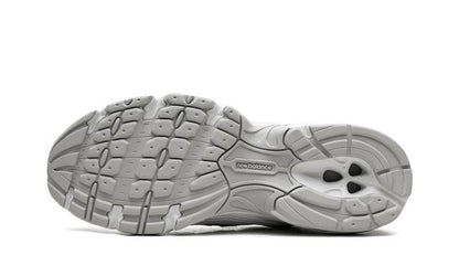 New Balance 530 Silber Metallic Polka Dots