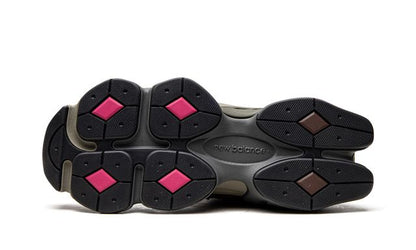New Balance 9060 Burgundy Pink