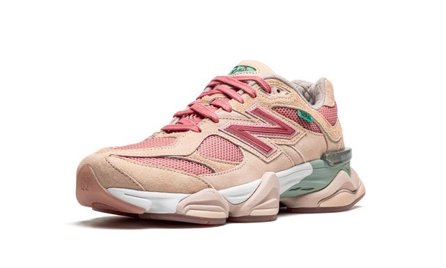 New Balance 9060 Penny Cookie Roze 