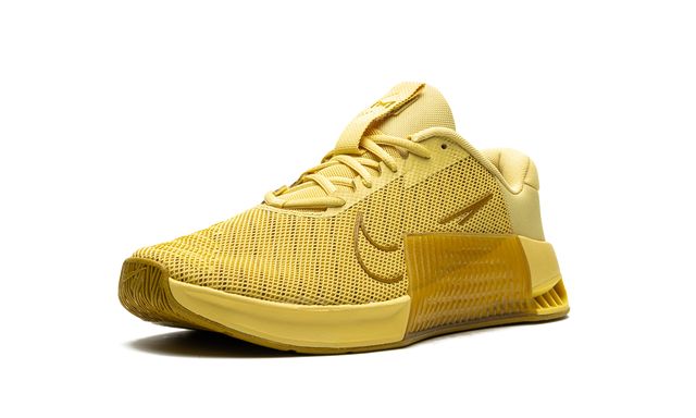 Nike Metcon 9 Saturn Gold