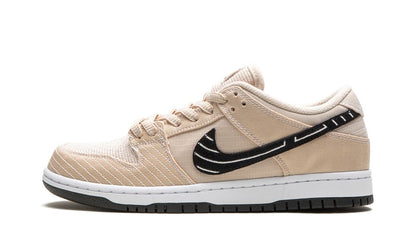 Nike SB Dunk Low Albino & Preto 'Jiu-Jitsu'