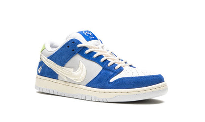 Nike SB Dunk Low Pro Fly Streetwear