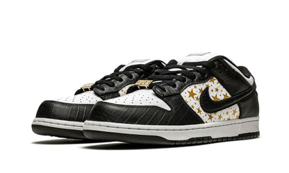 Nike SB Dunk Low Supreme Stars Black