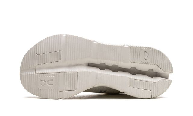 Op Running Cloudnova Undyed-White